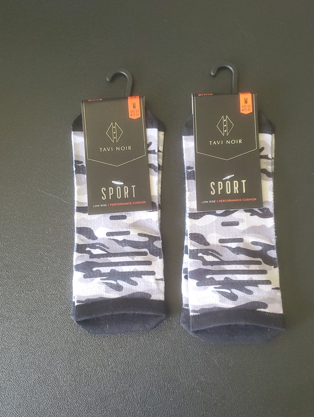 2/  TAVI NOIR SPORTS LOW RISE  COMPRESSION ARCH BANDS  SOCKS /UNISEX_SZ:M